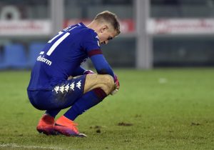 Torino's goalkeeper Joe Hart reacts.