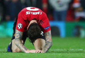 Manchester United's Victor Lindelof reacts.