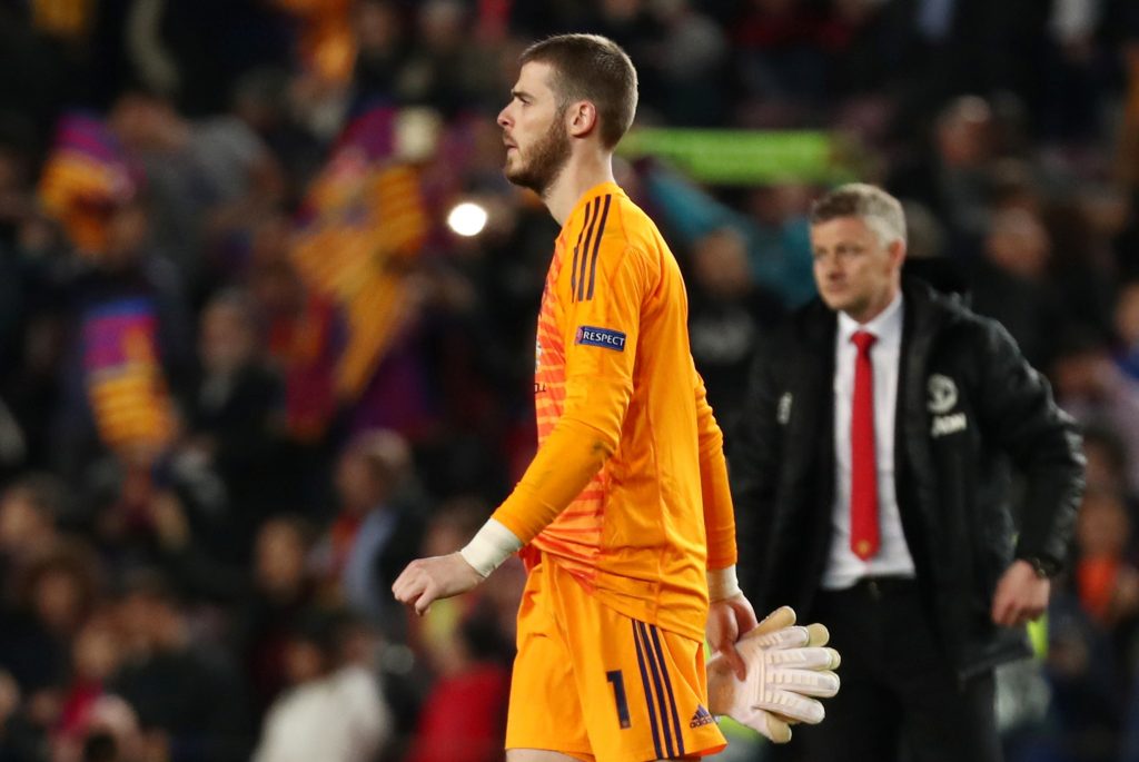 Manchester United's David de Gea looks dejected.