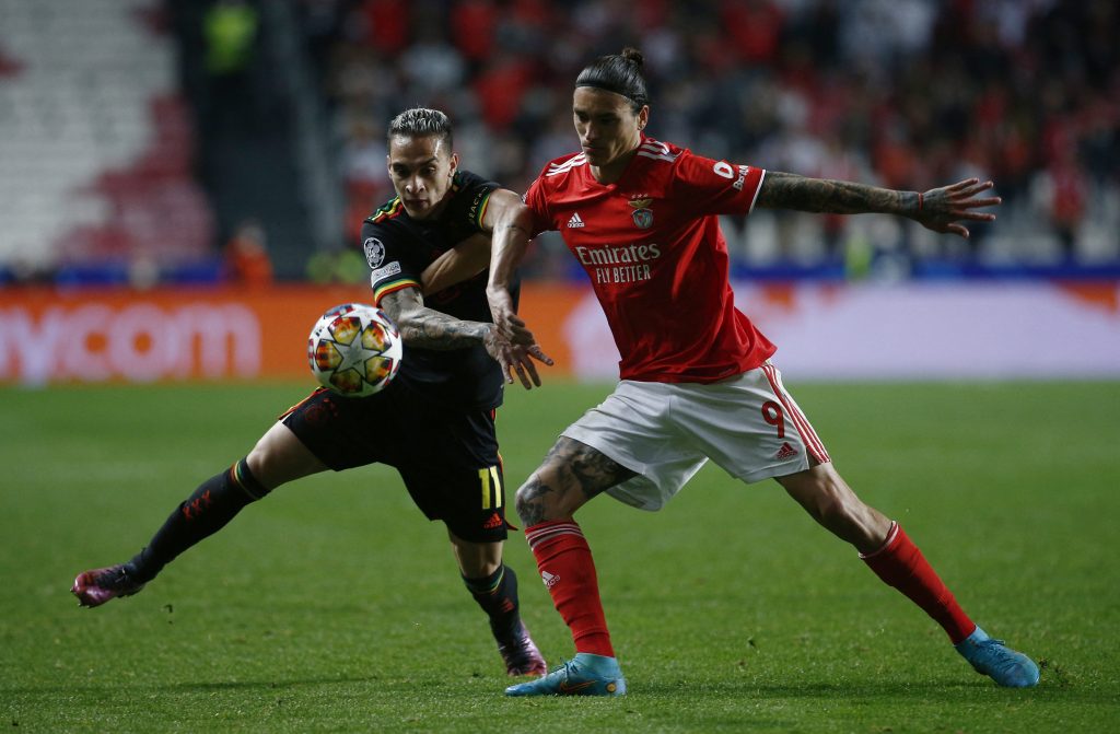 Ajax Amsterdam's Antony in action with Benfica's Darwin Nunez.